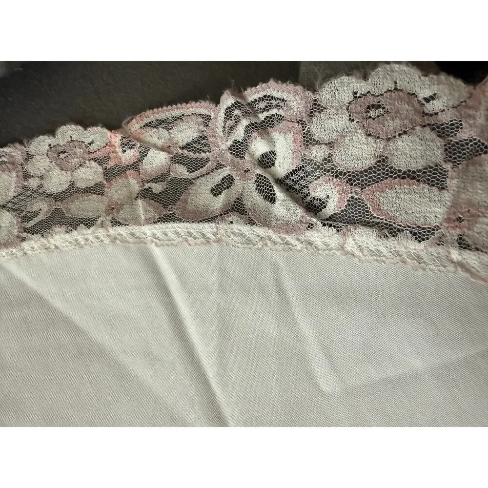 White Tablecloth 8 Napkins Pink Purple Lace Accent Handmade Vintage 83x65 Set
